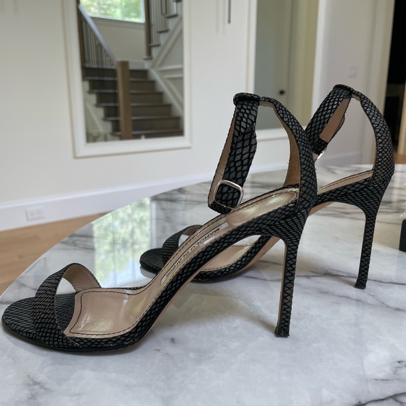 Manolo Blahnik black heeled sandals. Names Choas. Suede fishnet. - Picture 5 of 11